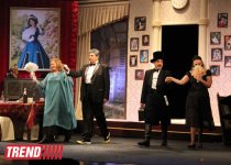 В Баку состоялся бенефис "Королевы сцены" -  премьера комедии "Жениха вызывали, девочки?"  (фотосессия)