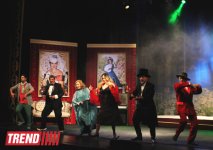 В Баку состоялся бенефис "Королевы сцены" -  премьера комедии "Жениха вызывали, девочки?"  (фотосессия)