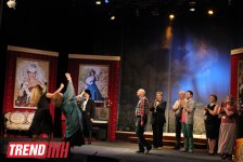 В Баку состоялся бенефис "Королевы сцены" -  премьера комедии "Жениха вызывали, девочки?"  (фотосессия)