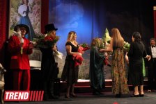 В Баку состоялся бенефис "Королевы сцены" -  премьера комедии "Жениха вызывали, девочки?"  (фотосессия)