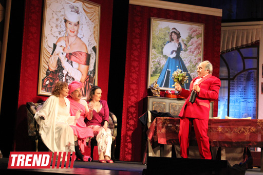 В Баку состоялся бенефис "Королевы сцены" -  премьера комедии "Жениха вызывали, девочки?"  (фотосессия)