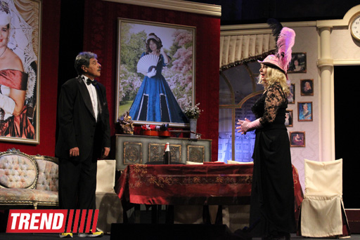 В Баку состоялся бенефис "Королевы сцены" -  премьера комедии "Жениха вызывали, девочки?"  (фотосессия)