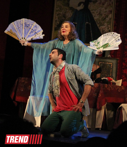 В Баку состоялся бенефис "Королевы сцены" -  премьера комедии "Жениха вызывали, девочки?"  (фотосессия)