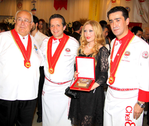 Одна из первых азербайджанских телеведущих в Турции Мелек Халил: "Выполняю своеобразную миссию" (фото)