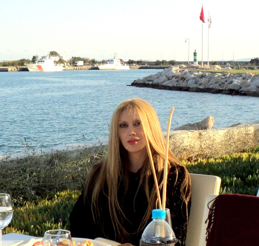 Одна из первых азербайджанских телеведущих в Турции Мелек Халил: "Выполняю своеобразную миссию" (фото)