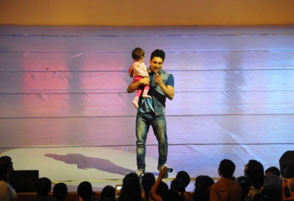 Фарид Мамедов и Эльдар Гасымов выступили на сцене Дворца Гейдара Алиева (фото)