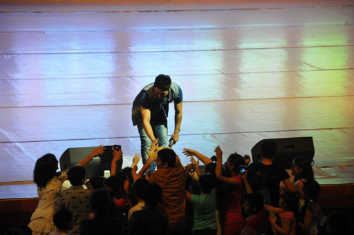 Фарид Мамедов и Эльдар Гасымов выступили на сцене Дворца Гейдара Алиева (фото)