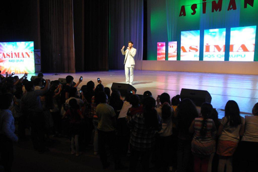 Фарид Мамедов и Эльдар Гасымов выступили на сцене Дворца Гейдара Алиева (фото)