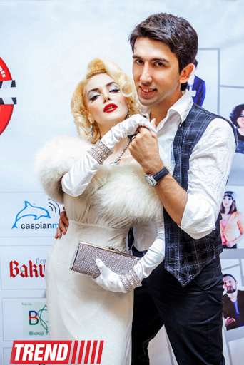 Мерлин Монро и Чарли Чаплин на азербайджанском фестивале "No Smoking!"  (фотосессия)