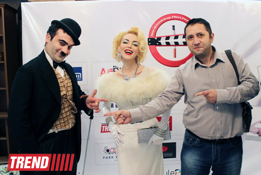 Мерлин Монро и Чарли Чаплин на азербайджанском фестивале "No Smoking!"  (фотосессия)
