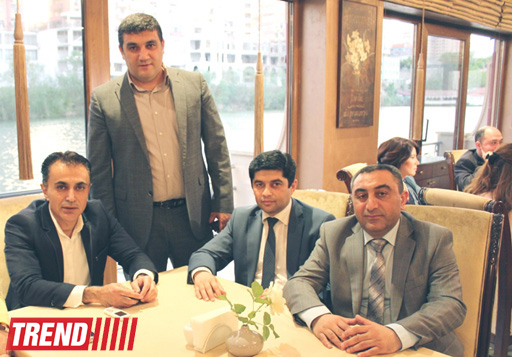 Мерлин Монро и Чарли Чаплин на азербайджанском фестивале "No Smoking!"  (фотосессия)