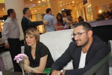 Известные турецкие актеры провели в Баку автограф-сессию (фото)