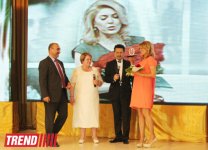 В Баку состоялась церемония награждения деятелей культуры и искусства, телевидения и СМИ (фото)