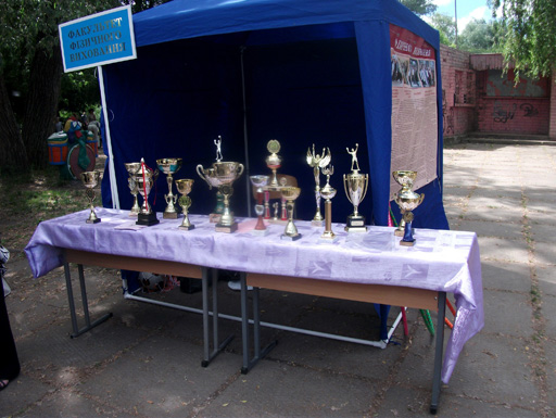 Союз азербайджанской молодежи Украины выступил партнером  акции "Мир детей - мир детства" (фото)