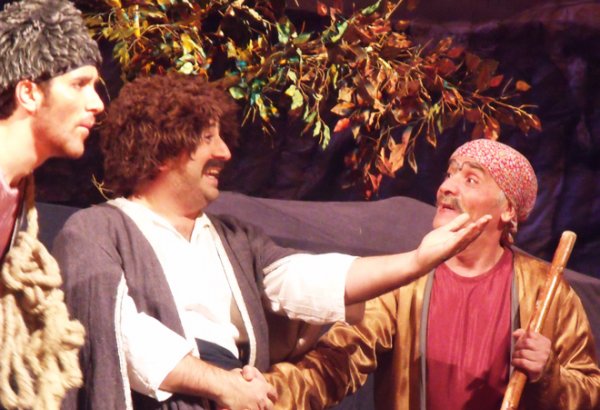 Коллектив азербайджанского ТЮЗа отправится на гастроли по регионам страны (фото)