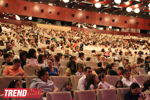 Малыш,  Карлсон и Фрекен Бок в Баку (фотосессия)