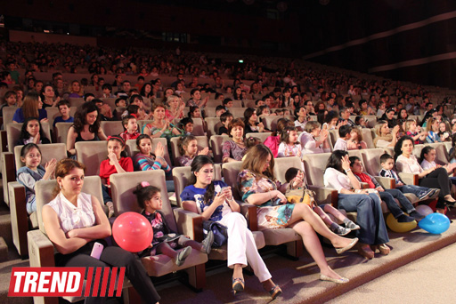 Малыш,  Карлсон и Фрекен Бок в Баку (фотосессия)