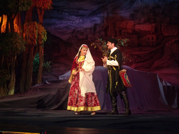 Коллектив азербайджанского ТЮЗа отправится на гастроли по регионам страны (фото)