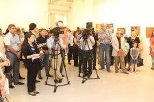 В Баку открылась выставка Исмаила Мамедова "BAKI-NEW YORK-BAKU" (фото)