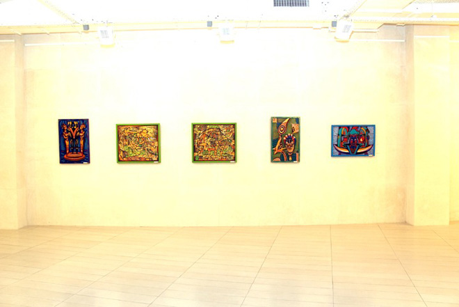 В Баку открылась выставка Исмаила Мамедова "BAKI-NEW YORK-BAKU" (фото)