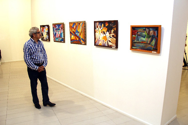 В Баку открылась выставка Исмаила Мамедова "BAKI-NEW YORK-BAKU" (фото)