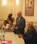 В Баку презентована книга "Большой грех" писателя-публициста Огтая Алиева (фото)