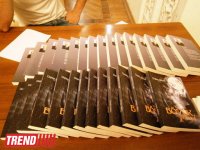 В Баку презентована книга "Большой грех" писателя-публициста Огтая Алиева (фото)