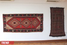 В Баку открылась выставка гобеленов Семени Гасымзаде: " Это искусство чувства и ощущения" (фото)