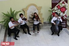 В Баку открылась выставка гобеленов Семени Гасымзаде: " Это искусство чувства и ощущения" (фото)