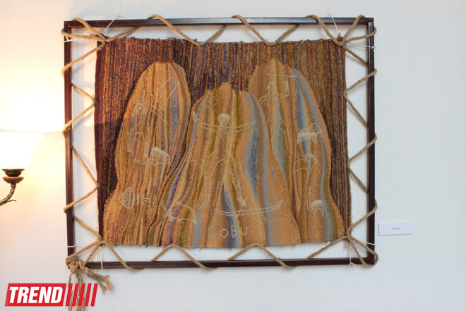 В Баку открылась выставка гобеленов Семени Гасымзаде: " Это искусство чувства и ощущения" (фото)