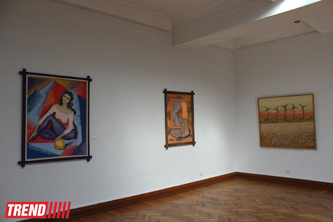 В Баку открылась выставка гобеленов Семени Гасымзаде: " Это искусство чувства и ощущения" (фото)