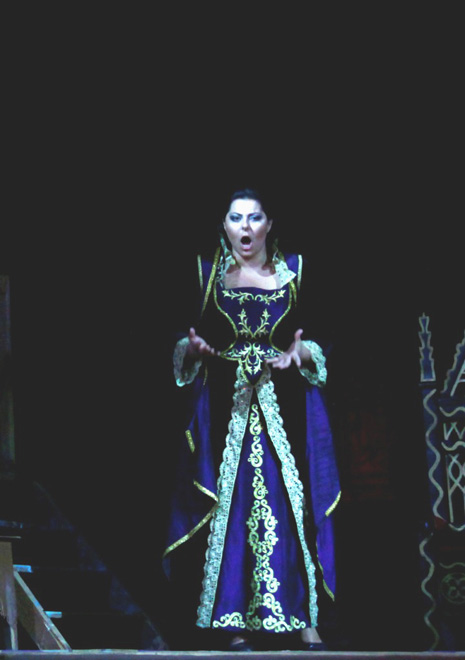 В Баку представлена "Тоска" с участием "золотого сопрано" Турции (фото)