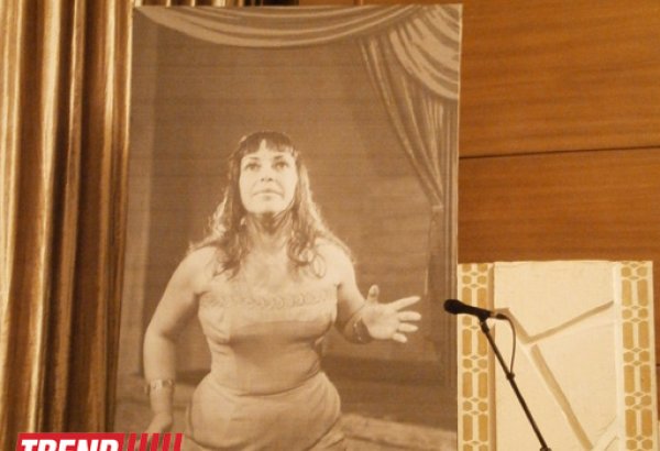 Полвека на сцене: в Баку отметили 100-летие Окумы Гурбановой (фото)