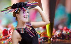 Аян Бабакишиева представила два креативных проекта "Цветные карандаши" и "Апачи" (фотосессия)