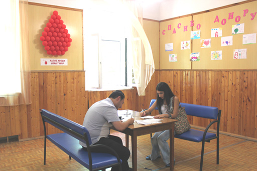 Азербайджанская молодежь провела в Украине акцию, посвященную Всемирному дню донора крови (фото)