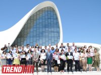 Центр Гейдара Алиева наградил победителей конкурсов, приуроченных к 90-летию общенационального лидера Гейдара Алиева (ФОТО)