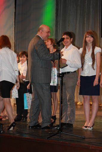 В Азербайджане прошла торжественная церемония награждения победителей Олимпиады по русскому языку и литературе (фото)