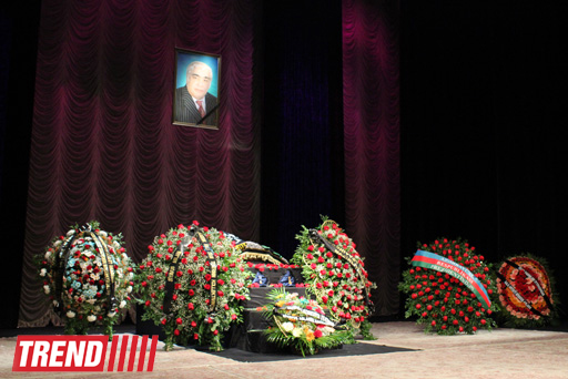 Корифея азербайджанского искусства Сиявуша Аслана аплодисментами проводили в последний путь (фото)
