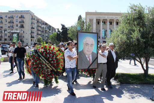 Корифея азербайджанского искусства Сиявуша Аслана аплодисментами проводили в последний путь (фото)