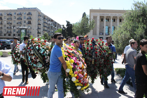 Корифея азербайджанского искусства Сиявуша Аслана аплодисментами проводили в последний путь (фото)
