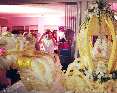 В Баку на побережье Каспийского моря состоялся юбилейный вечер Алсу (фото)