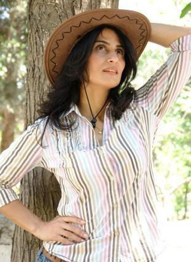 Люди узнают меня по голосу - телепродюсер Айнур Гусейнова (фотосессия)