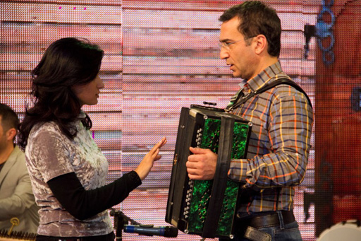 Люди узнают меня по голосу - телепродюсер Айнур Гусейнова (фотосессия)