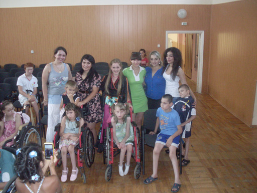 Азербайджанская и украинская молодежь провели благотворительную акцию в Днепропетровске (фото)