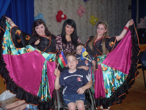 Азербайджанская и украинская молодежь провели благотворительную акцию в Днепропетровске (фото)