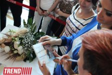 Ганира Пашаева и Тунзаля Агаева представили альбом и провели автограф-сессию (фото)