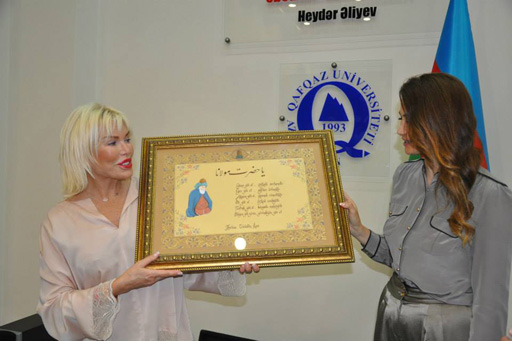 Баку стал бесподобно красивым городом - Ажда Пеккан (фотосессия)