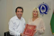 Баку стал бесподобно красивым городом - Ажда Пеккан (фотосессия)