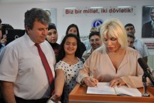 Баку стал бесподобно красивым городом - Ажда Пеккан (фотосессия)