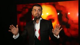 В Москве и Екатеринбурге прошла выставка стилиста Аслана Ахмадова "Red"(фото)